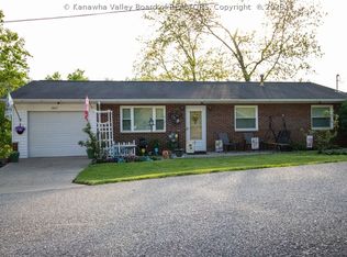 1807 Maple Dr, Sissonville, WV 25320