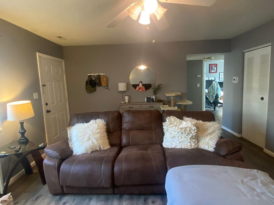 1st image of 1643 E Swan Cir