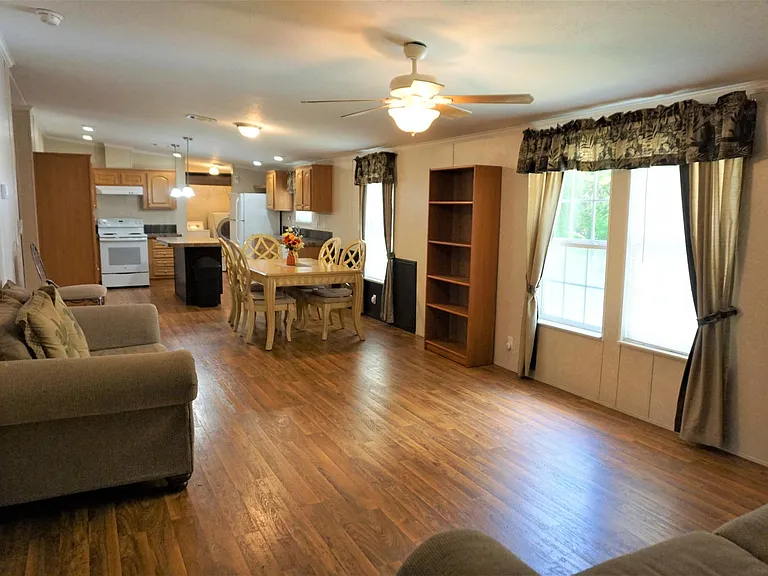 116 Pine Ln — Photo 11