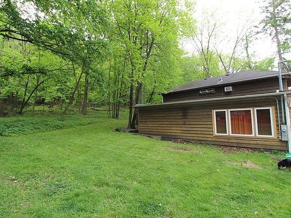 3rd image of 1843 N River Rd