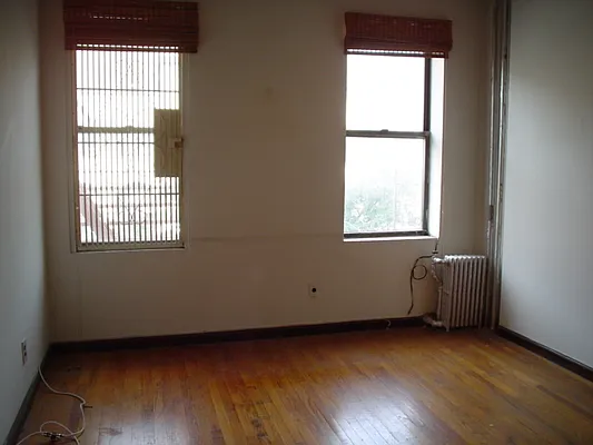 Rented by Chartwell Manhattan Realty | media 2