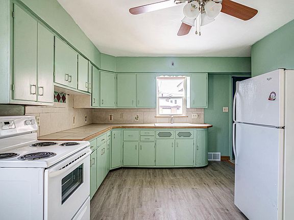 4th image of 901 Huey St