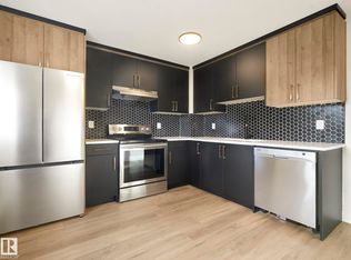 13833 30th St NW #10, Edmonton, AB T5Y2B2