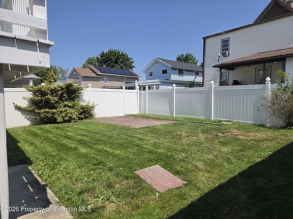 4th image of 409 Butler St