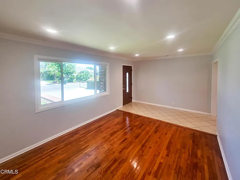 2919 Doolittle Ave — Photo 4