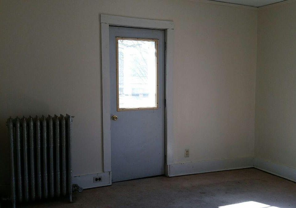 Entrance Kitchen