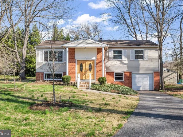 5 Neva Ct, Wilmington, DE 19810