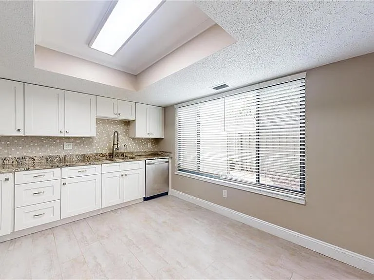 202 Pine Cone Trl — Photo 11