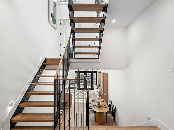 3rd image of 238 Greene Ave Unit Townhouse
