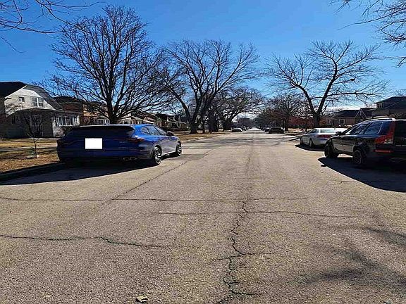 4th image of 3108 Oak Ave