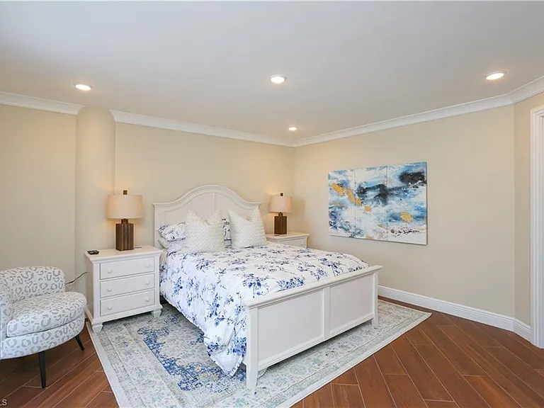 4041 Gulf Shore Blvd N #305 — Photo 18