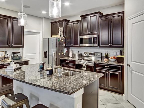 5th image of 11420 Freshwater Ridge Dr