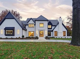 2608 W 118th St, Leawood, KS 66211