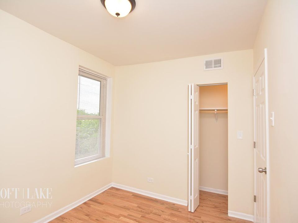 1st image of 6205 N Ravenswood Ave #1
