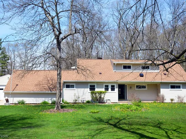 7324 Greenfield Trl, Chesterland, OH 44026