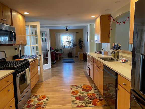 5th image of 11961 N 75th St