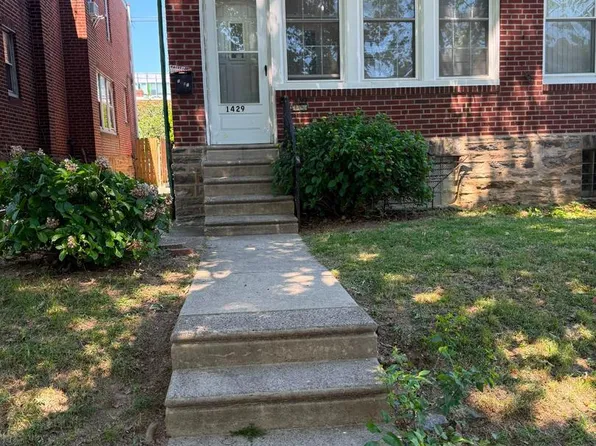 1429 Englewood St, Philadelphia, PA 19111
