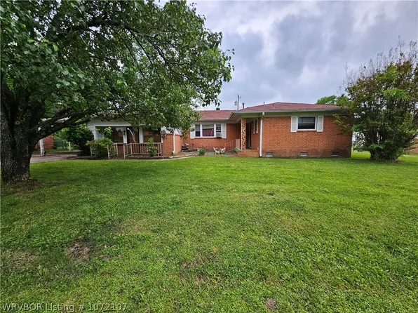 107 5th St, Charleston, AR 72933