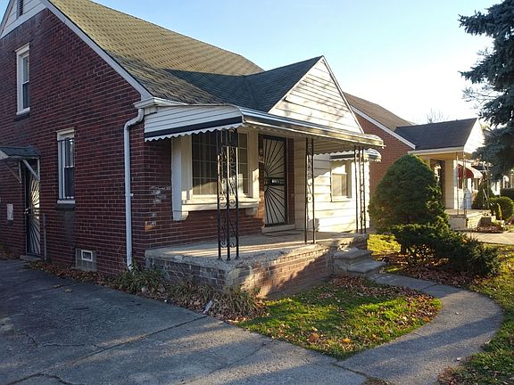 2nd image of 10838 Somerset Ave