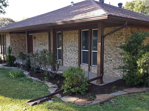 3rd image of 1901 Vassar Dr