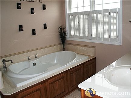Master bath with whirlpool tub