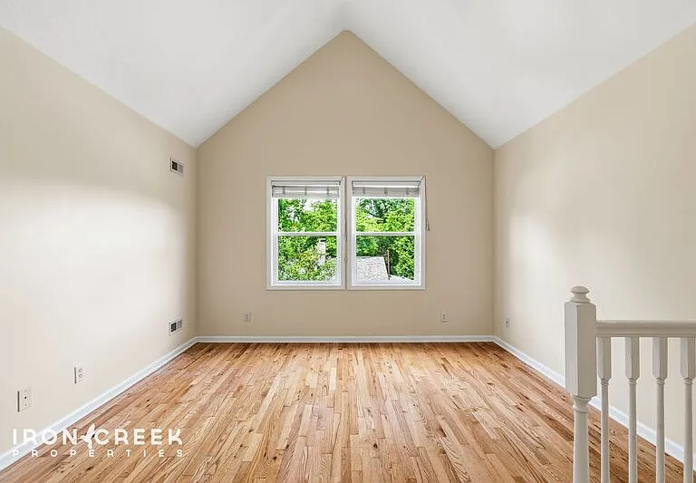 30 Olive St — Photo 12