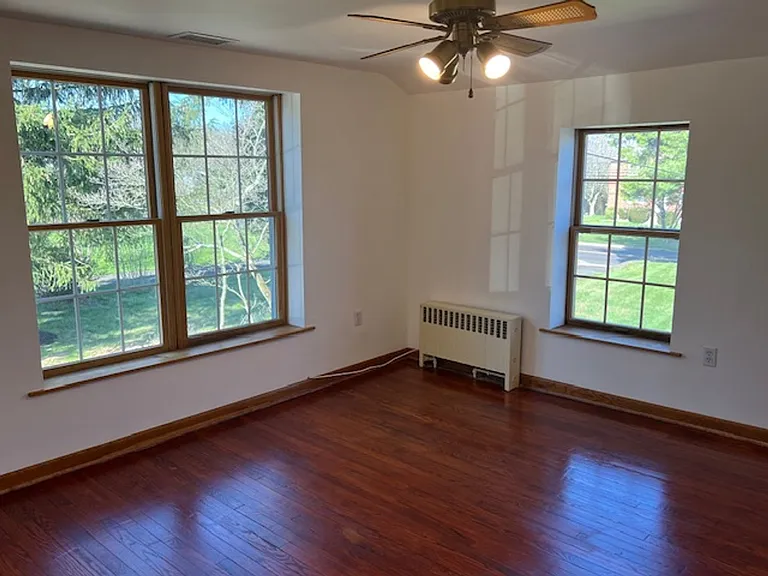 1425 N Line St — Photo 17