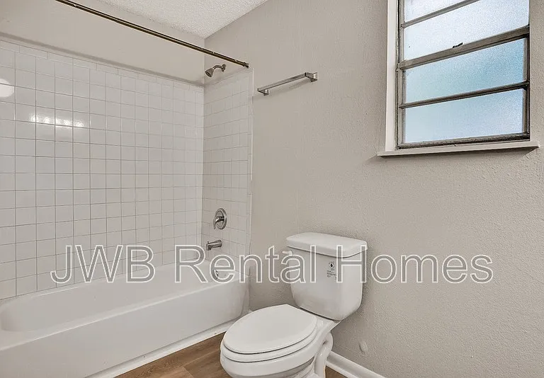 1943 Hardee St #1 — Photo 18