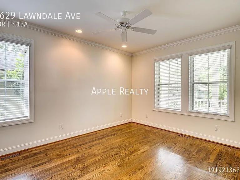 2629 Lawndale Ave — Photo 9