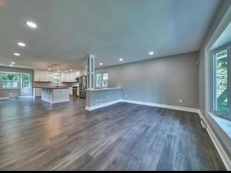 885 Prince William Ln — Photo 8