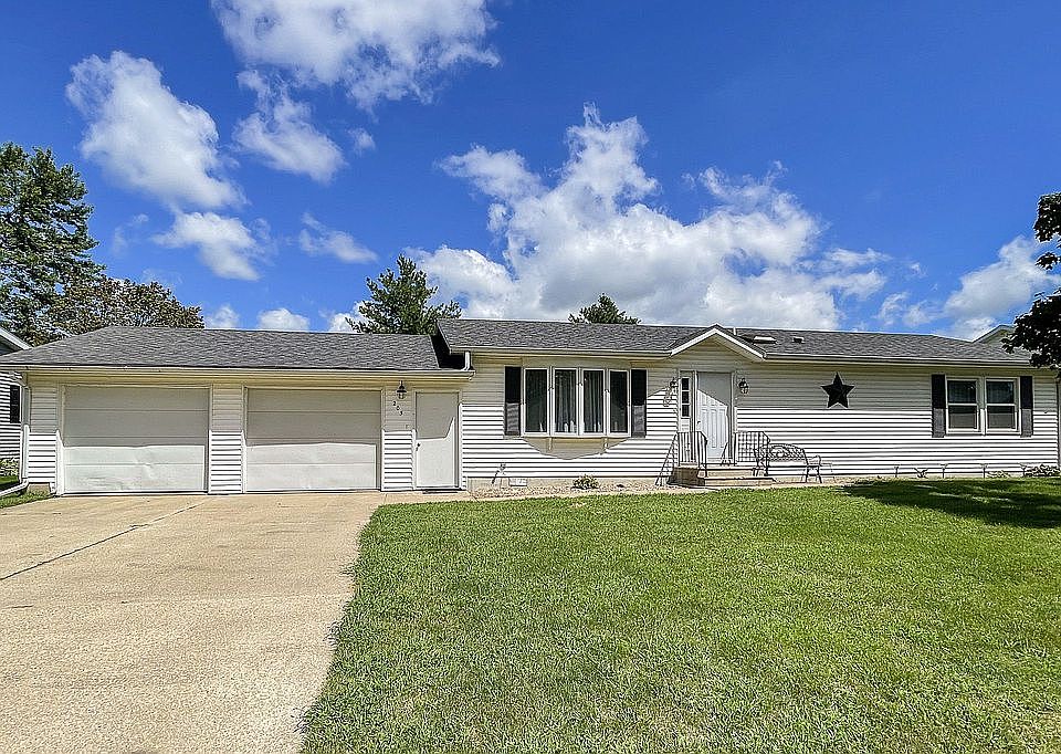1st image of 205 Eisenhower Dr