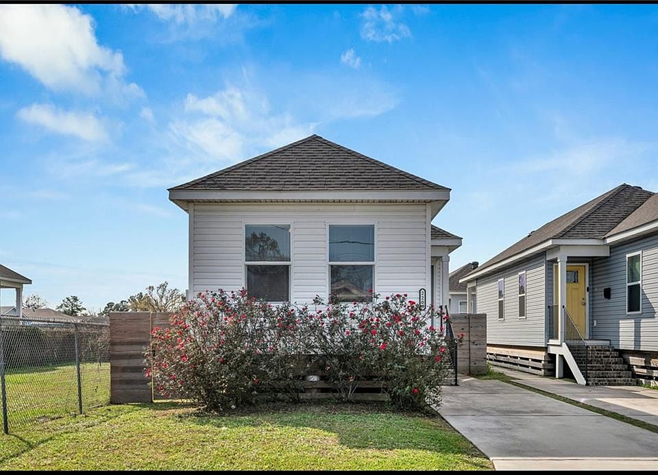 1st image of 2208 Huey P Long Ave
