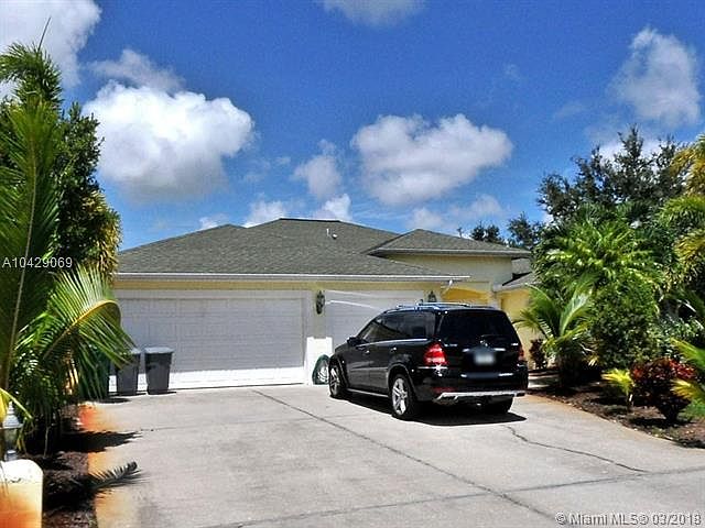 1st image of 217 SW Kestor Dr