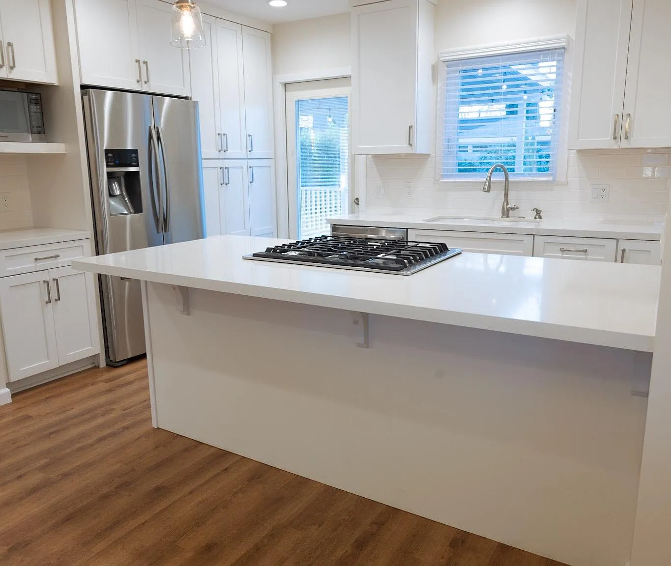 2291 Roswell Ave — Photo 1