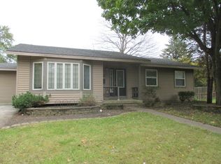 604 S 9th Ave, St Charles, IL 60174