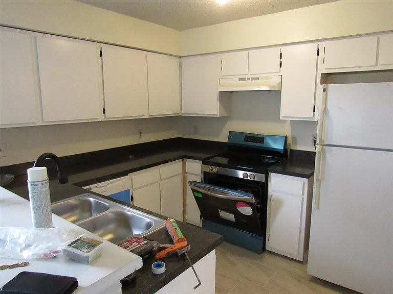 12109 Sandpiper Dr #121 — Photo 7