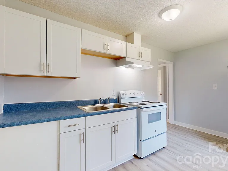 4517 Helena St — Photo 5