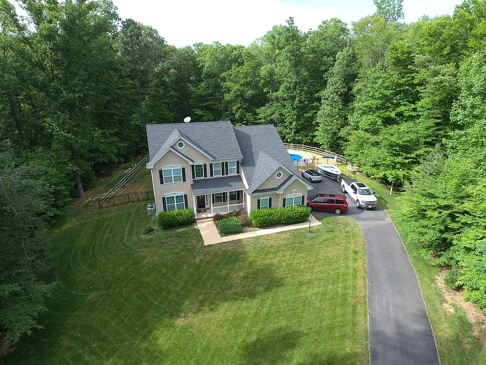 1st image of 39814 Claires Dr
