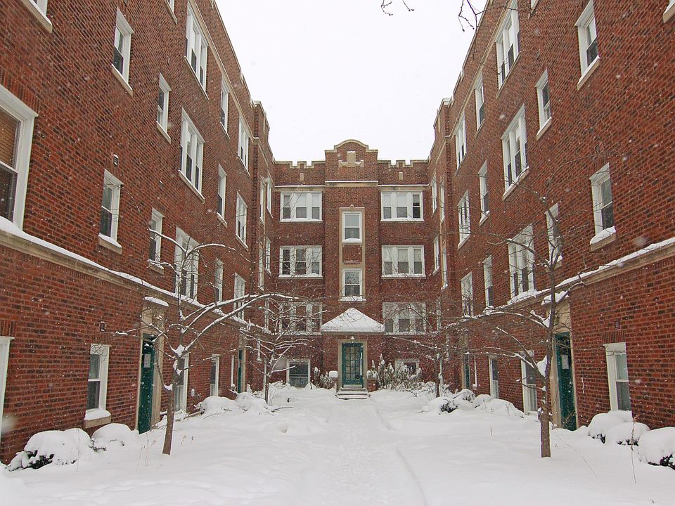 1st image of 3252 N Clifton Ave