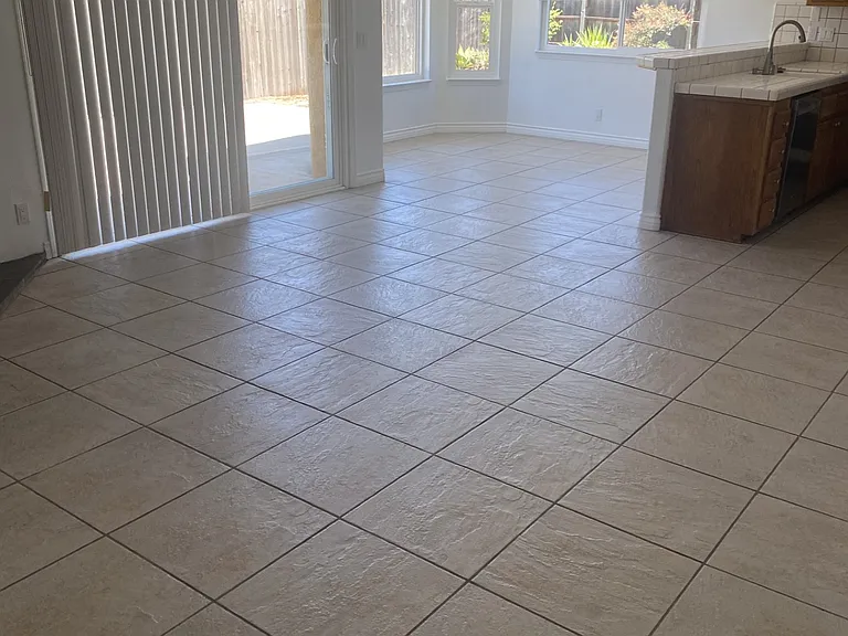 771 Viola Ct — Photo 3
