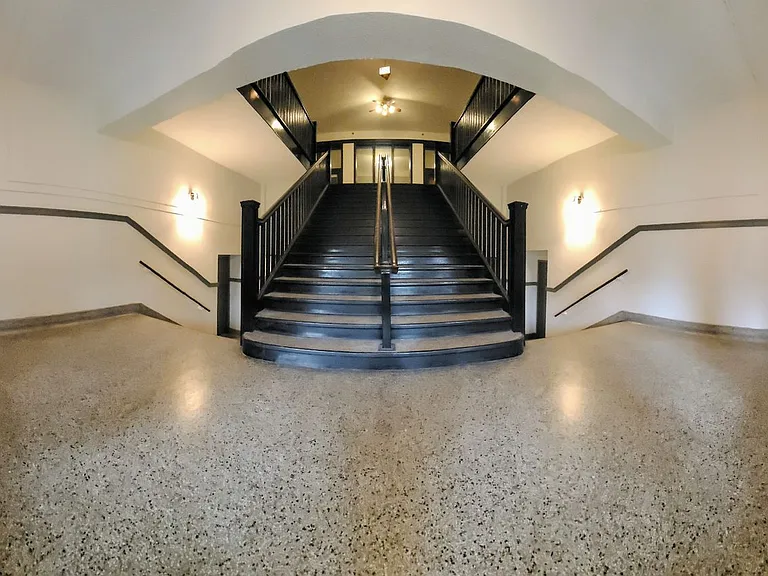 Come Home to Peterson Square Apartments — Photo 5