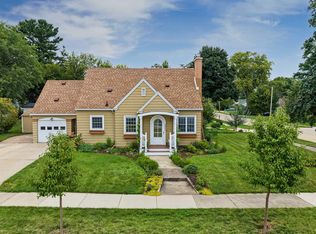 2425 7th St, Monroe, WI 53566