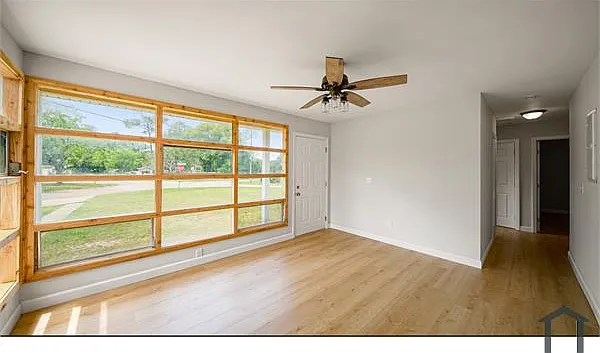 3 bed, 1200 sqft, $1,450 — Photo 3