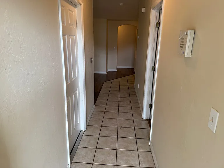 1129 Graystone Ave — Photo 10