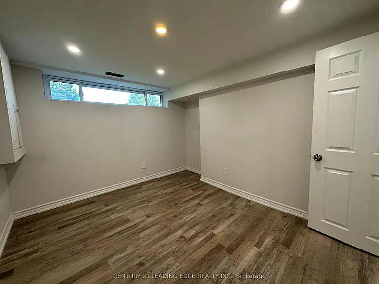 11 White Abbey Park #BASEMENT — Photo 9
