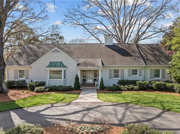 766 N Pine Valley Rd, Winston Salem, NC 27106