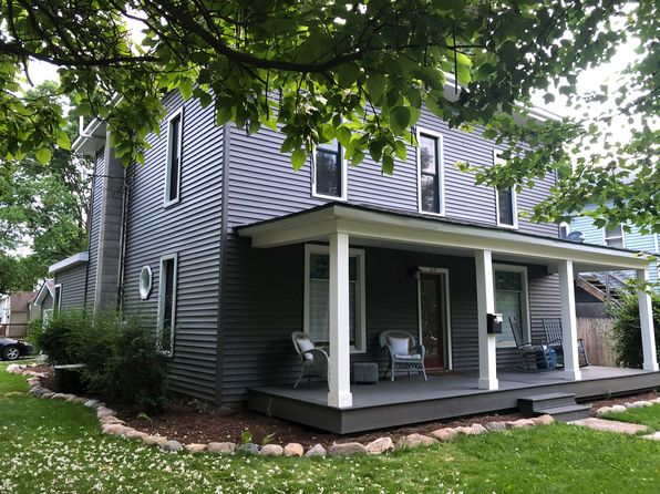 215 W Shawnee St