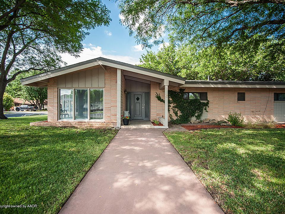 1st image of 13 Hunsley Hills Blvd