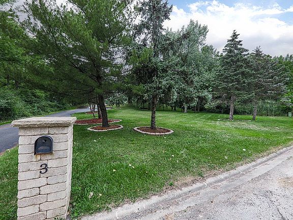 4th image of 3 Old Tamarack Ln