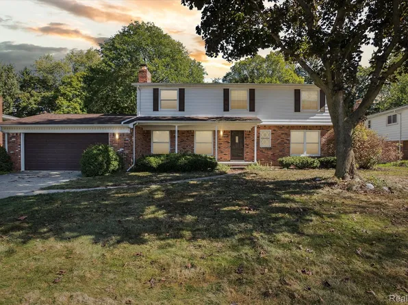 28868 Leamington Dr, Farmington Hills, MI 48334